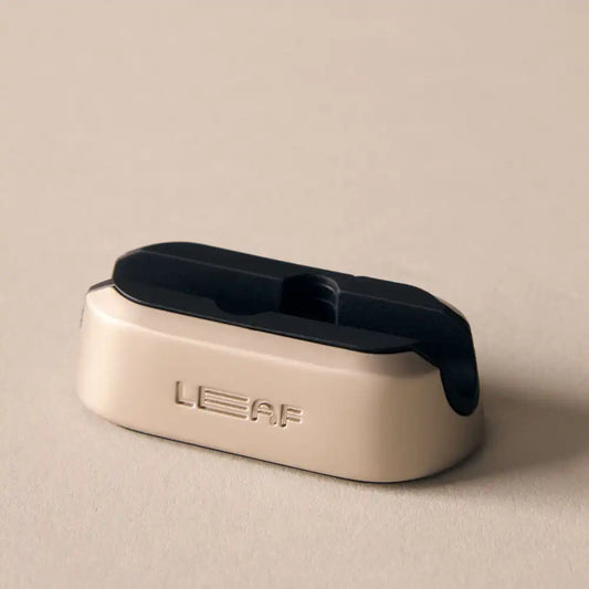 Dermaplaner Stand, Silver